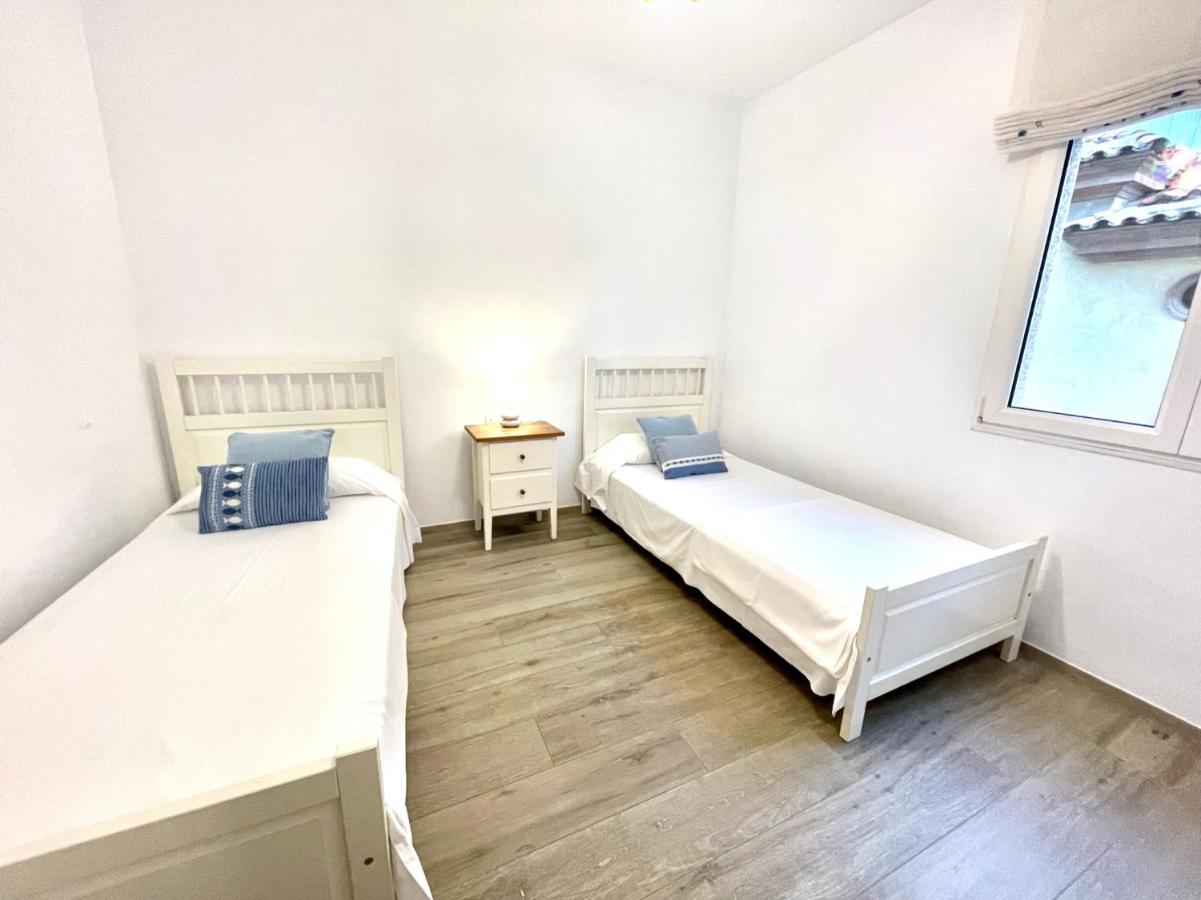Seahomes Vacations - Nautic Maritime Apt Бланес Екстер'єр фото