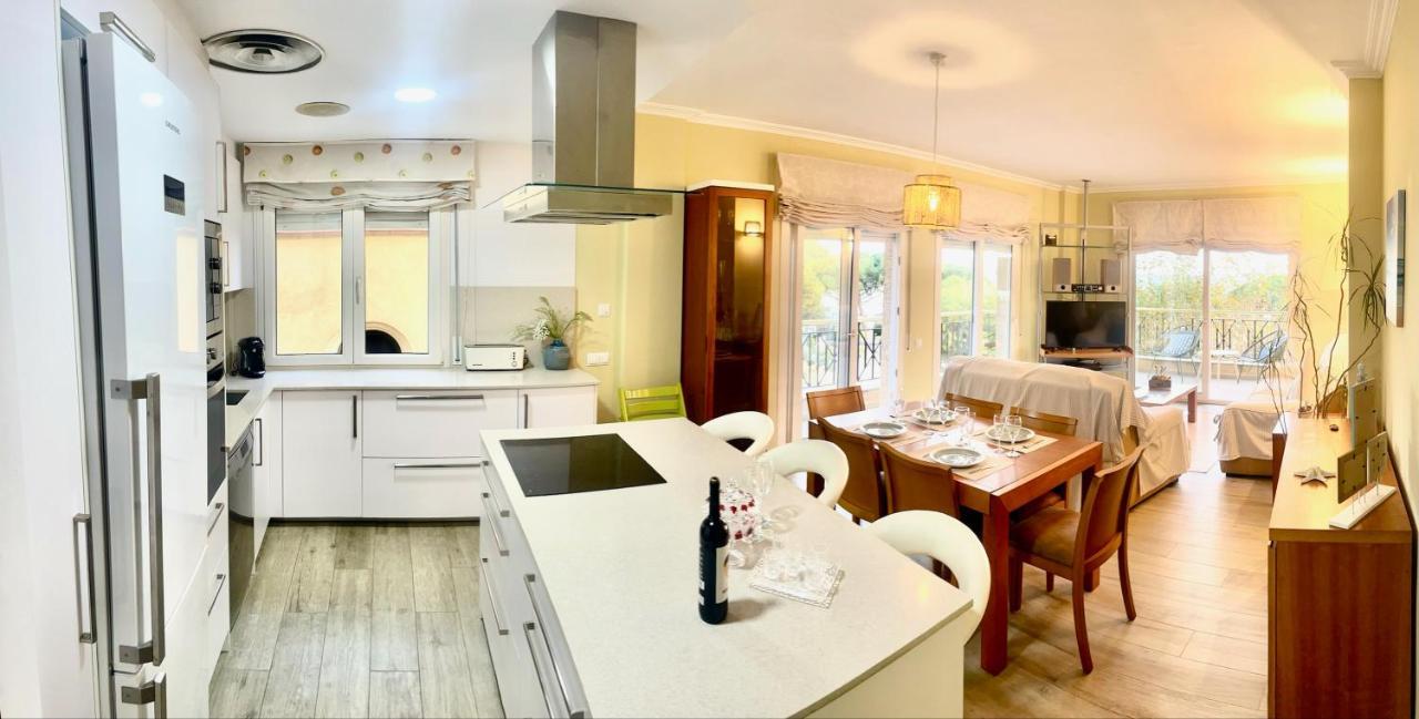 Seahomes Vacations - Nautic Maritime Apt Бланес Екстер'єр фото